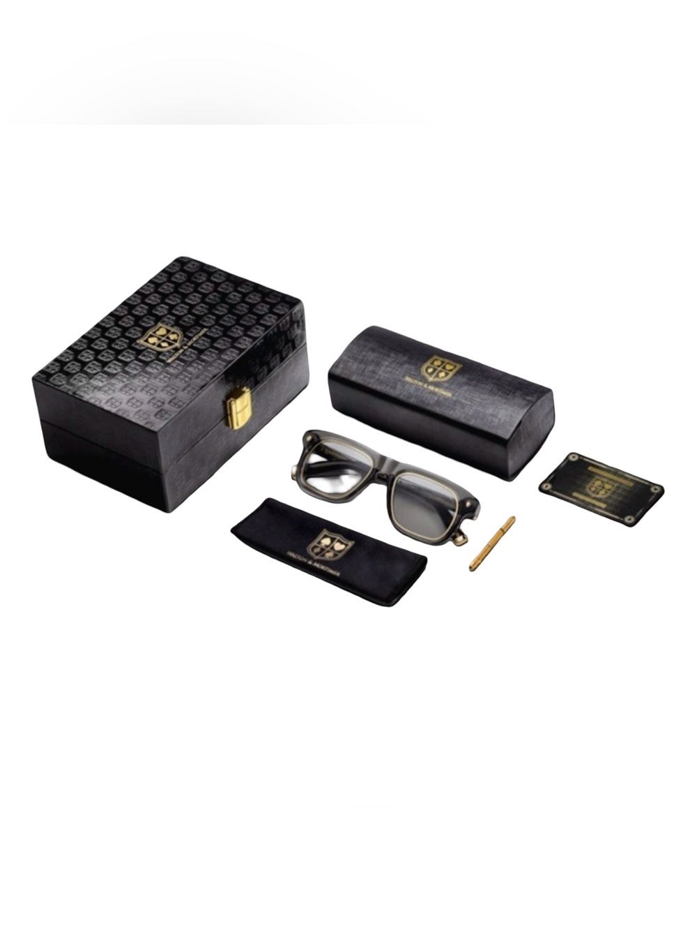 Premium Black and Gold Men’s Sunglasses - Designer Style - Picture 12 of 13